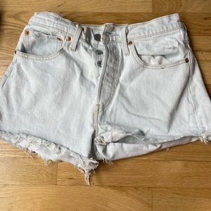 Levi’s 501 High Rise light wash jean shorts. Size 27